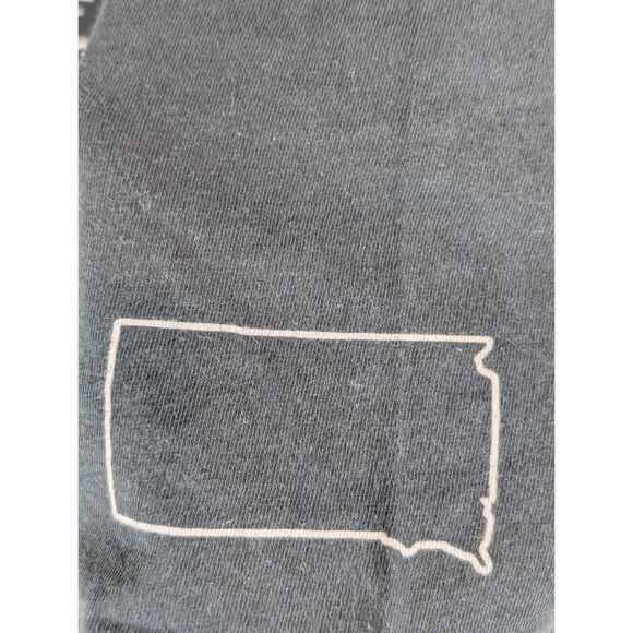 Duluth Trading Co. Sioux Falls South Dakota Black T-Shirt Men's Size 2XL/XXL - Picture 6 of 7